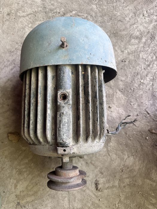 Двигатели асинхроные 3-4кв рабочие по 45