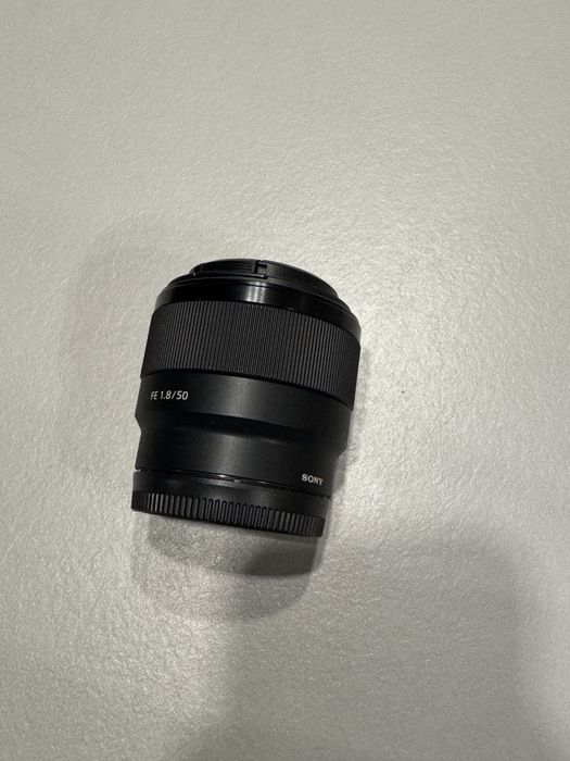 Обектив Sony 50mm F/1.8