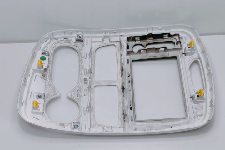 Ornament consola Trim centrala bord 682602671R Renault Clio a 4-a gen