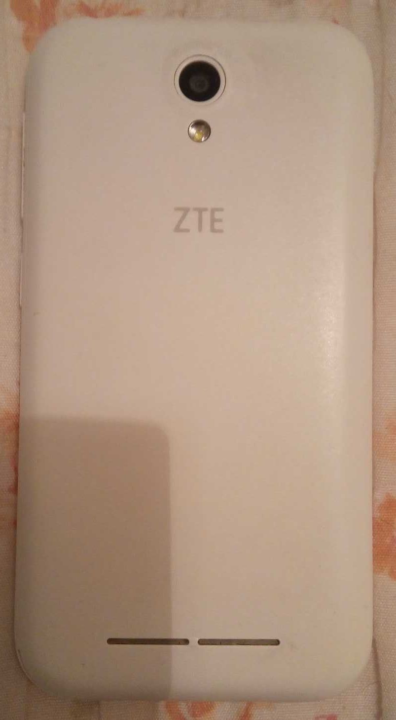 Смартфон ZTE Blade A110 в отличном состоянии 4g