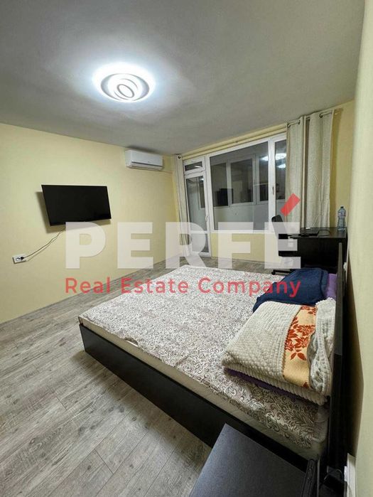 Дава се под наем Двустаен апартамент в Бургас, Лазур - 60 кв.м за 561 € - Снимка #3