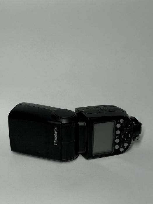 Set blițuri Godox: două TT685 și un TT685 II pentru Nikon
