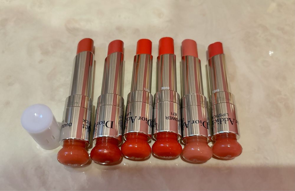 Diferite Rujuri Dior