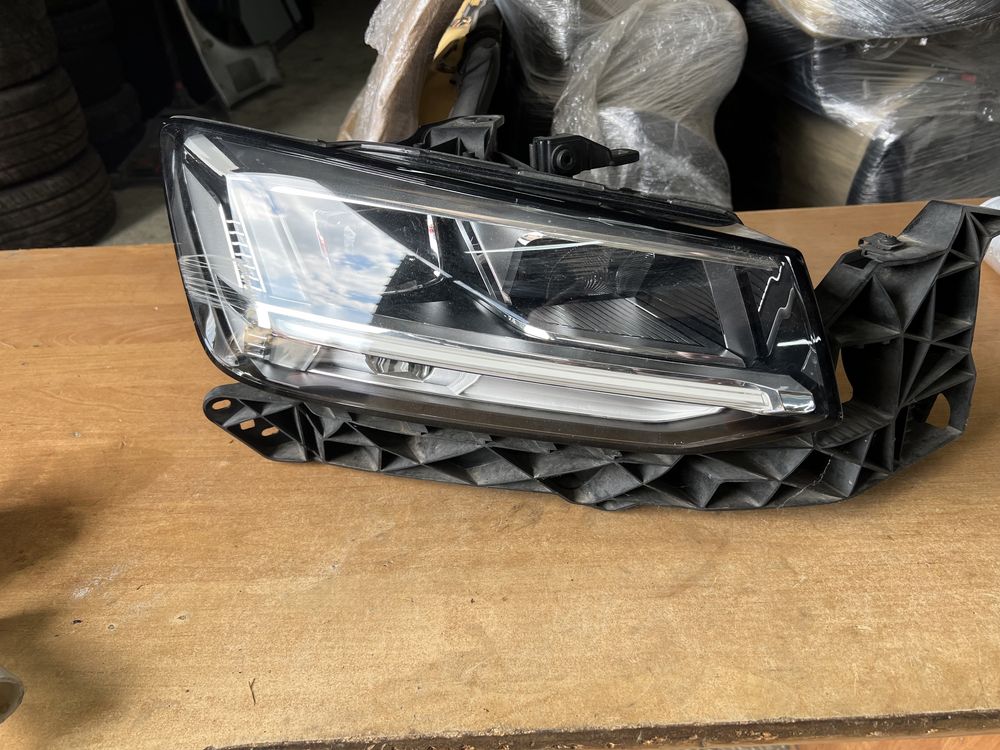 Фар  far Full Led фарoве за Ауди Кю2 Audi Q2 81A941034A 2017+ десен