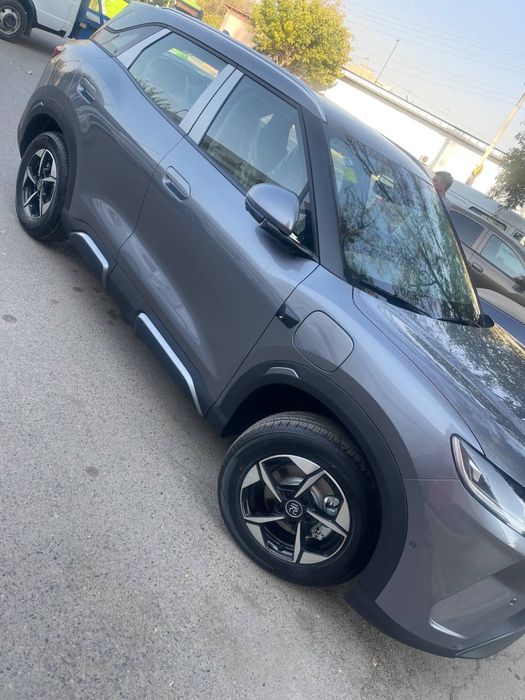 Byd Yuan Up 3 pozitsia full