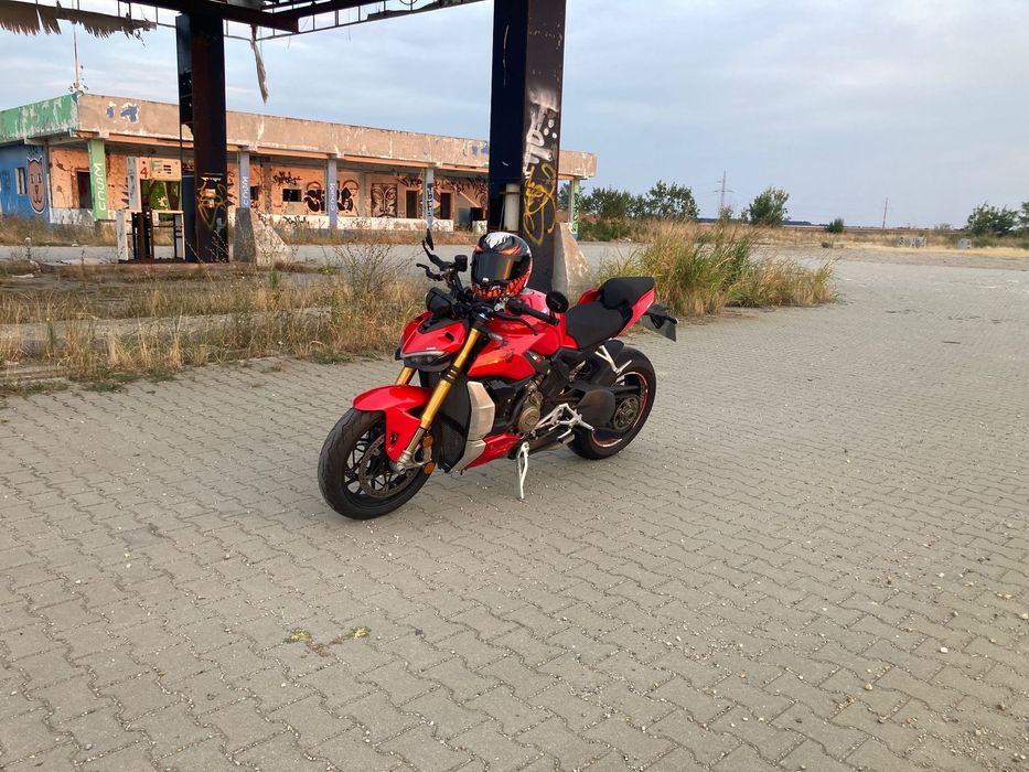 Ducati Streetfighter V4 S
