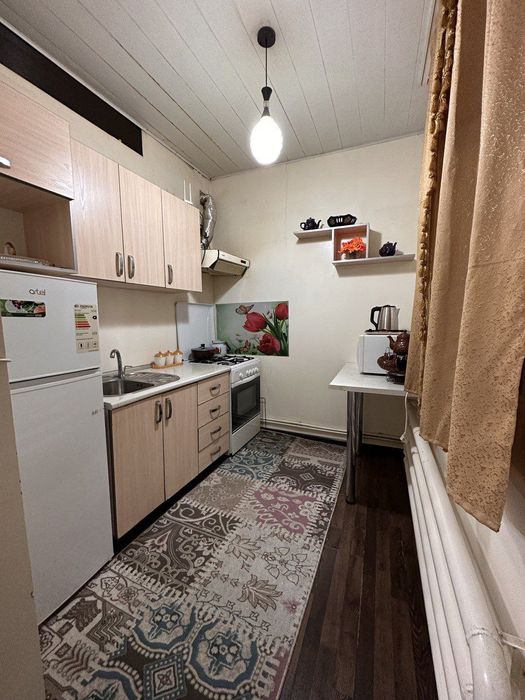 Chilonzor Mirzo-Ulugbek metro 5 daqiqa yulda kvartira bor