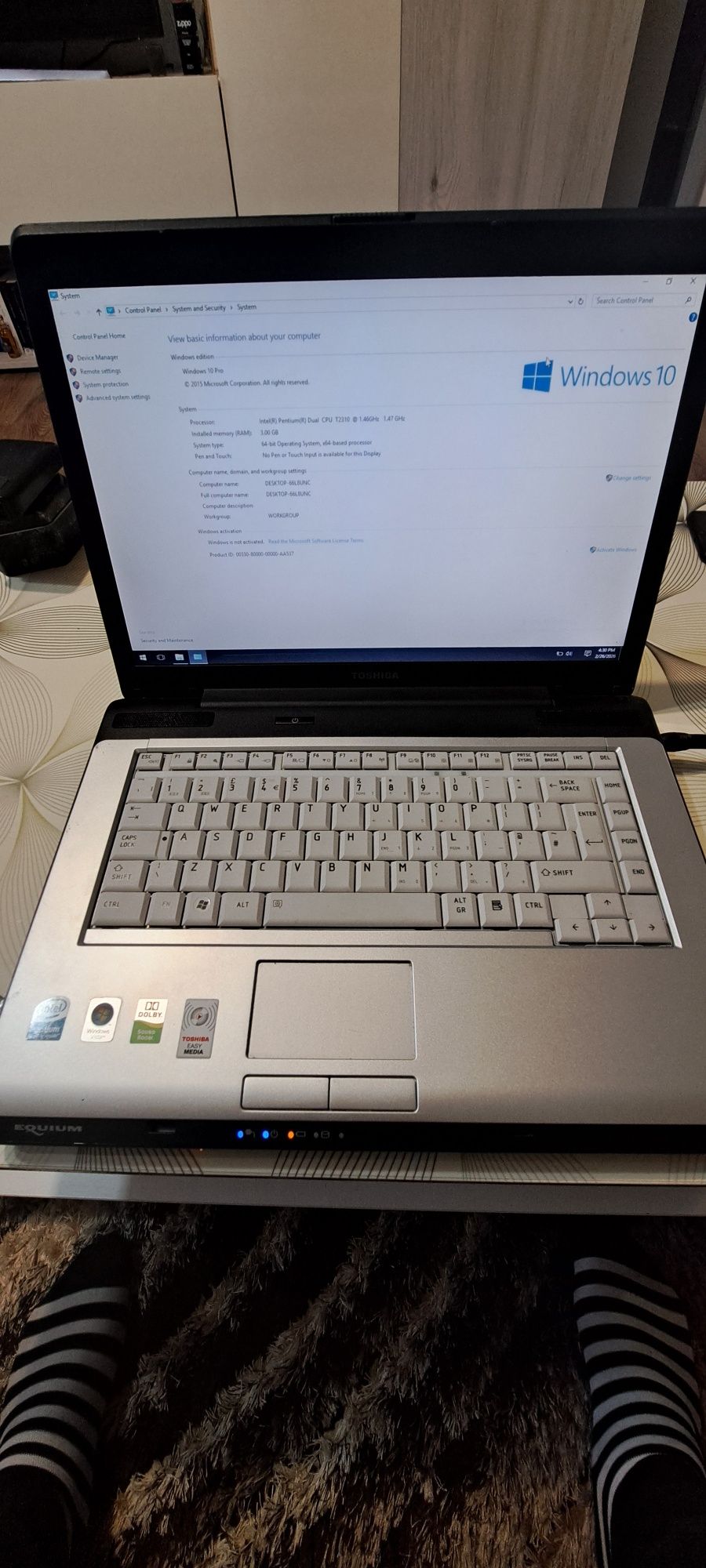 Vând laptop Toshiba