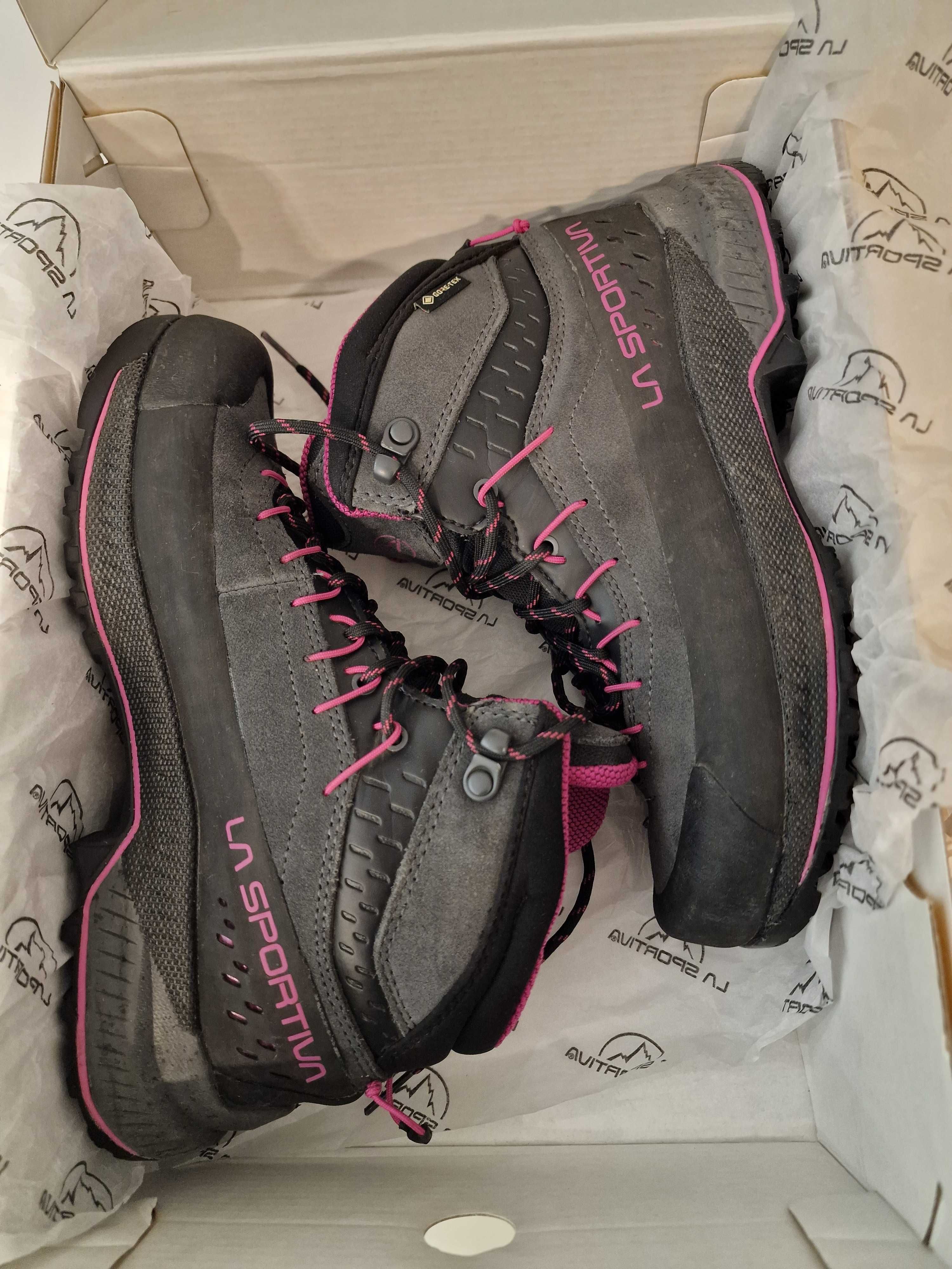 Дамски планински обувки La sportiva