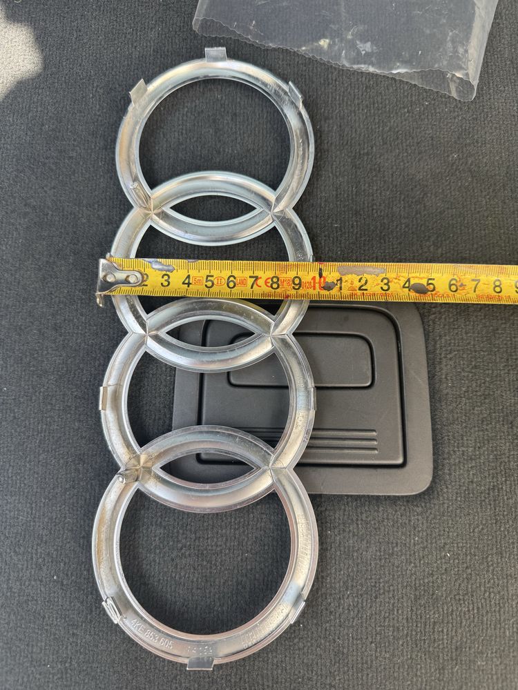 Accesorii Audi, sigla frontala audi, sigla grila Sline