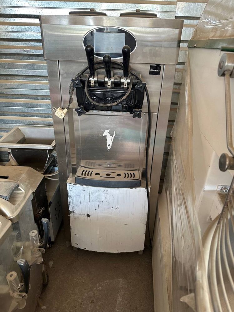 frezer sotiladi ideal aybi yoq narxi kelishtiriladi
