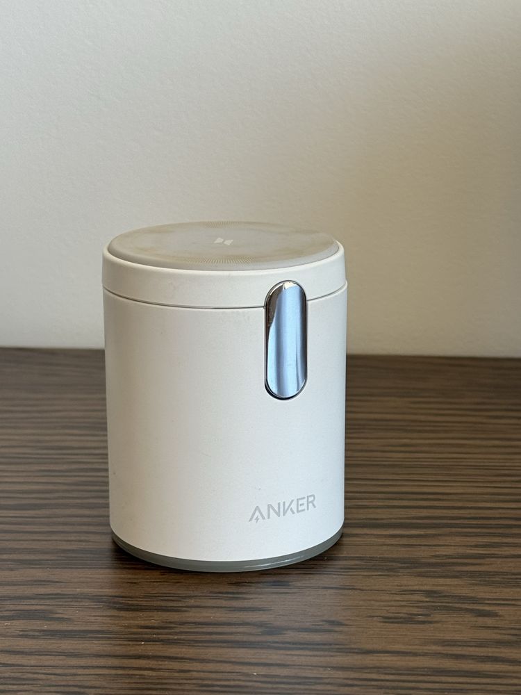 Безжично зарядно Anker 623 Wireless charger (MagGo)
