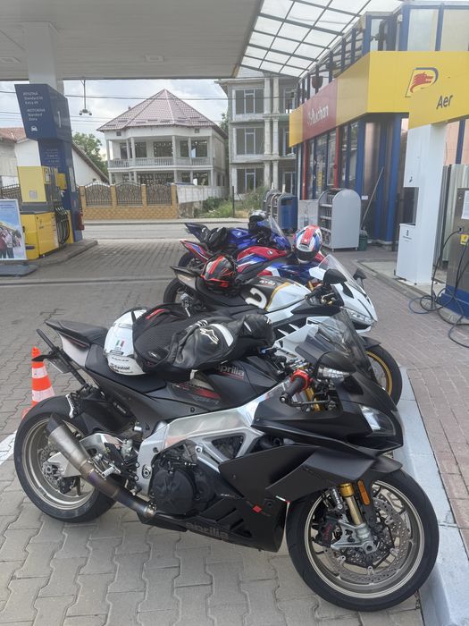 Aprilia rsv4 1100 factory 2020