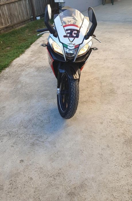 Vând aprilia rs4