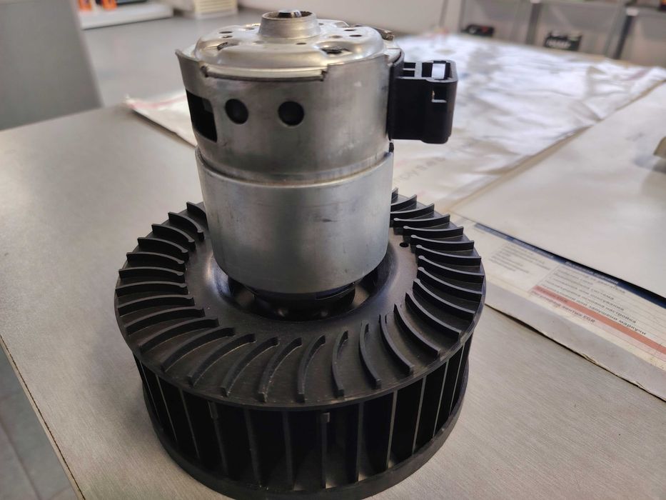 Вентилатор вътрешно пространство за BMW E46 без климатик, NRF 34084