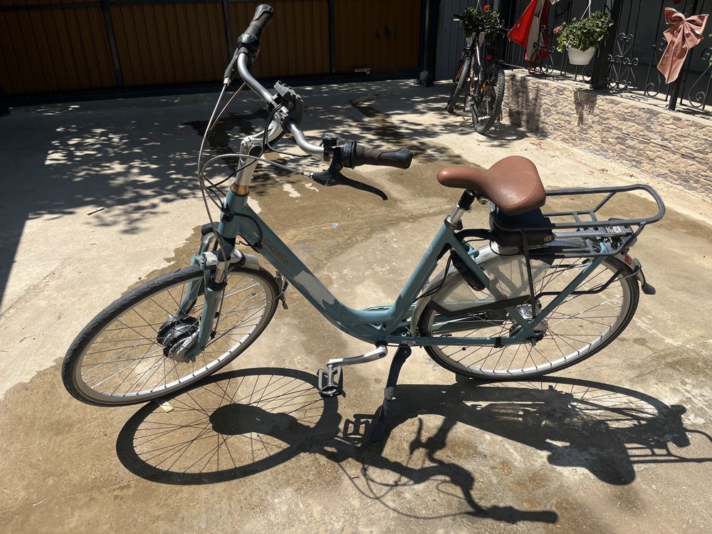 Bicicleta electrica si una normala