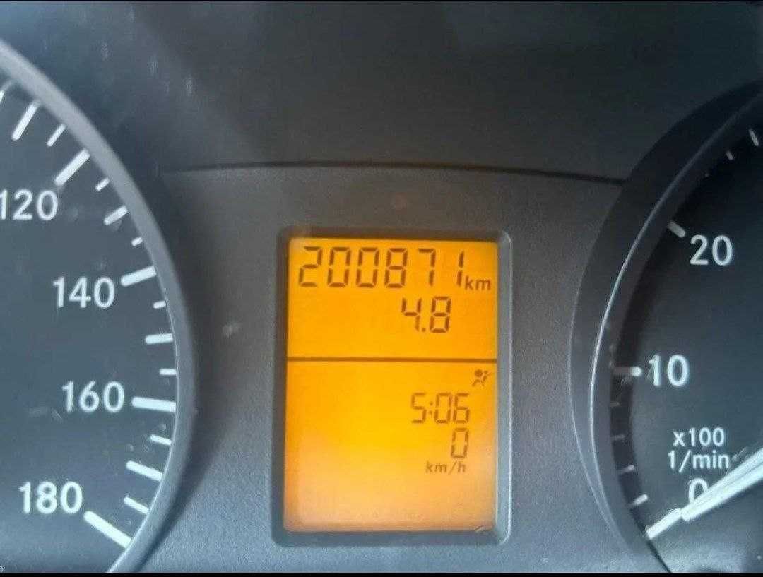 Спрнтир 271 матор Бензин Метан балони 6 та. Механика Каропка 2014.й