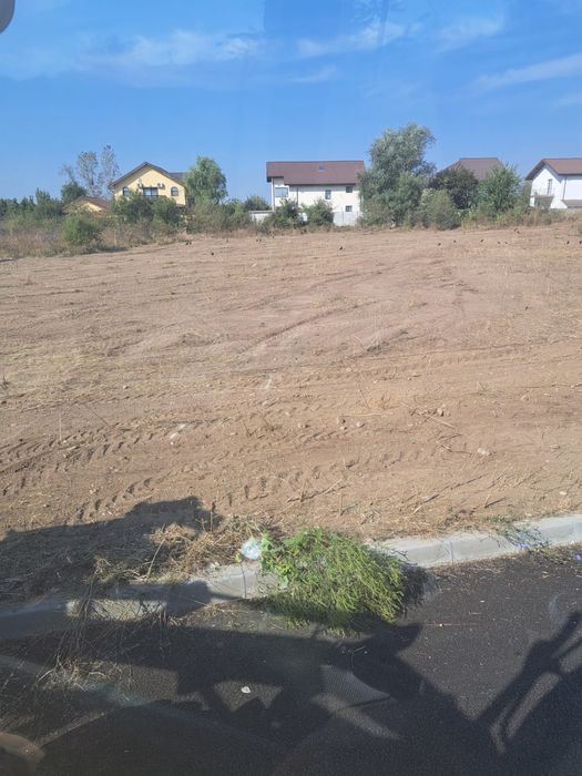 Teren intravilan de vanzare 1941 mp sau 4 loturi de 500 mp, Bragadiru