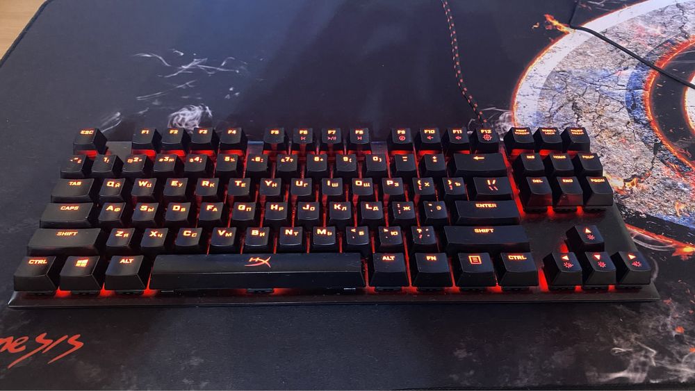 Продам игровую клавиатуру hyperx