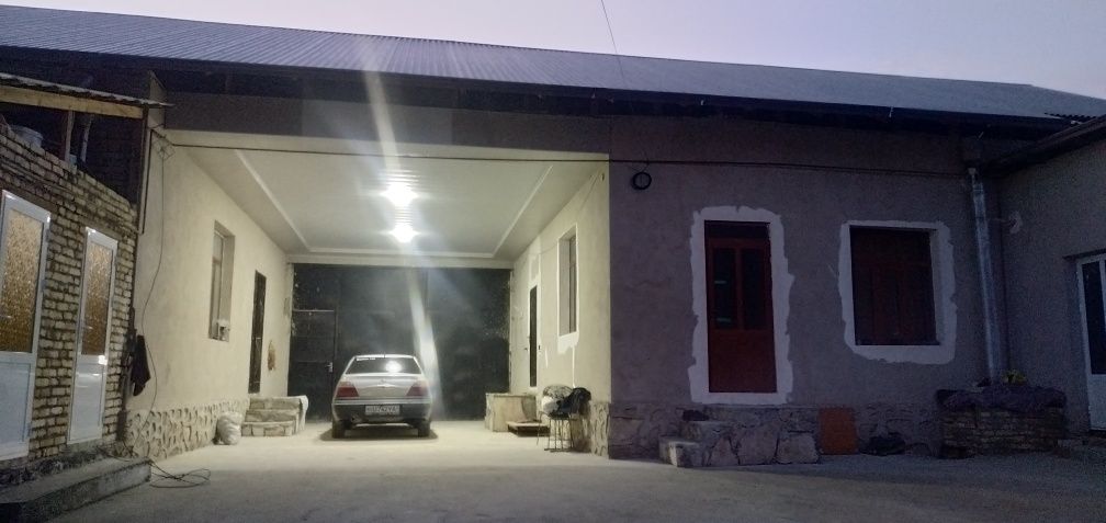 Uchastka sotiladi