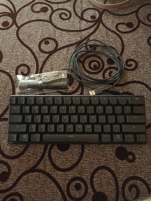 Tastatura gaming Hyperx Alloy Origins 60 impecabilă ca noua