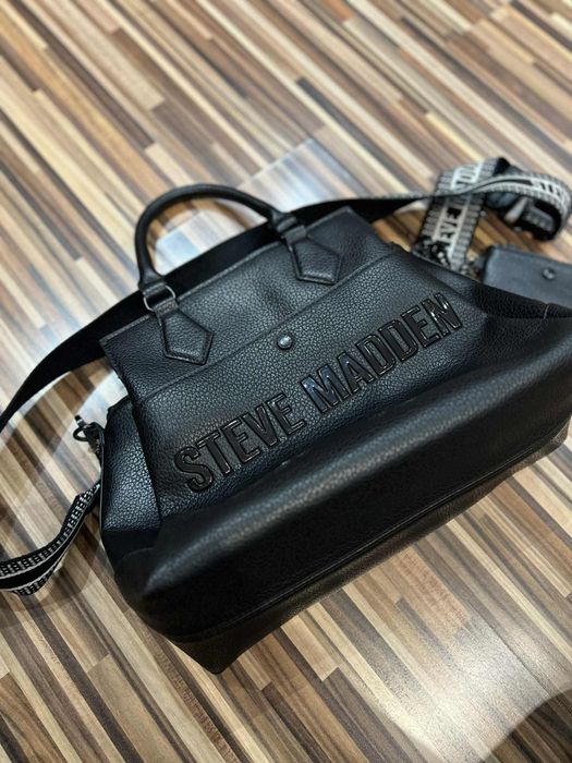 Черна чанта Steve Madden