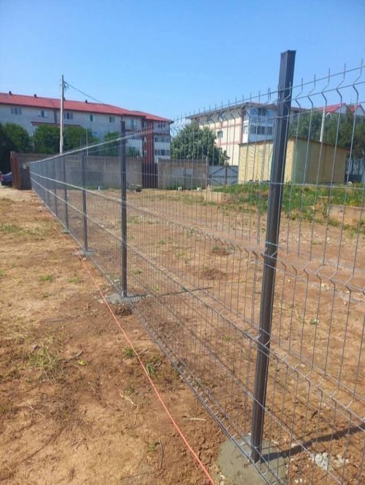Împrejurim terenuri cu garduri porți din plasa burdurata
