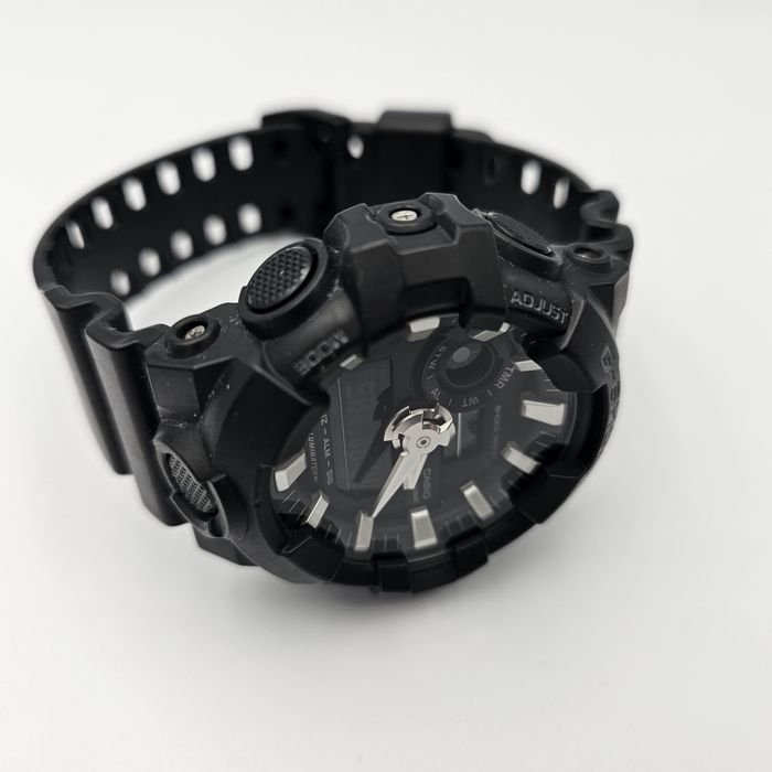 Amanet F28: Casio GA-700 [p]