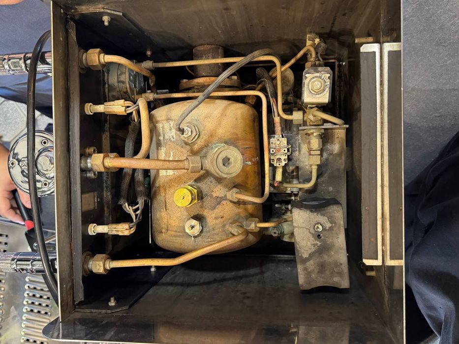 Продлиться кофе машинка Elektra