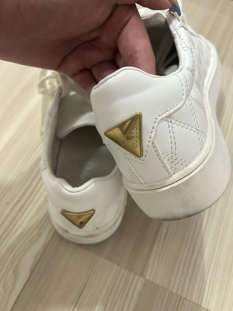 Оригинални кецове “guess”