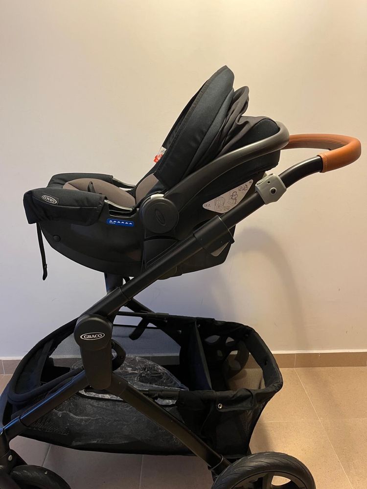Cărucior Graco Near2Me Elite Noir+Scoica Graco SnugEssentials, i-Size
