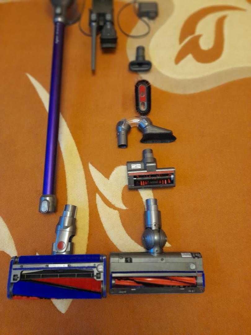 De vanzare aspirator Dyson V 6 Animal +