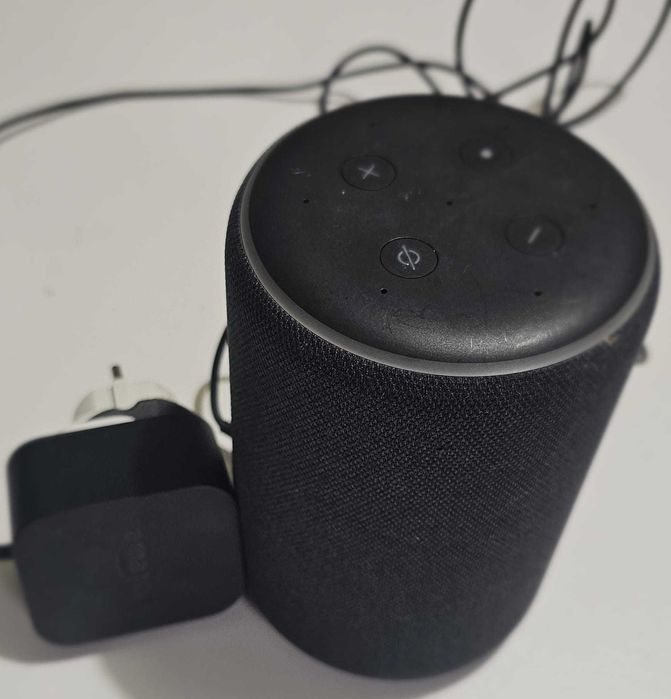 Boxă Portabilă Amazon Echo 3 - Asistent Vocal Alexa (Smart Speaker)
