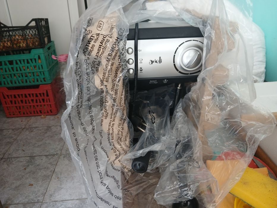 Кафемашина ARIELLI KM-150BS