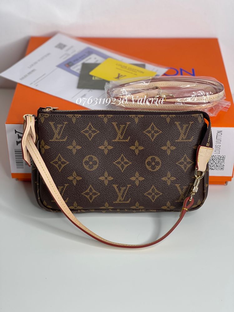 Geanta Louis Vuitton - Pochette Accessoires monogram