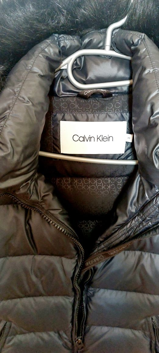 Черно яке Calvin Klein, xs