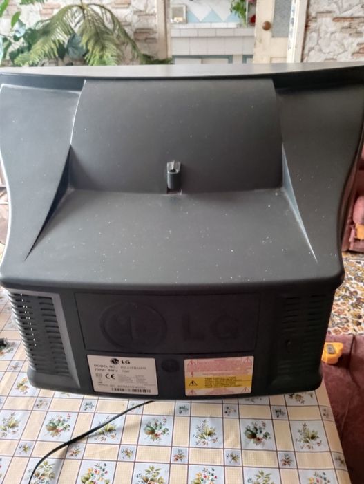 Телевизор LG Flatron 21