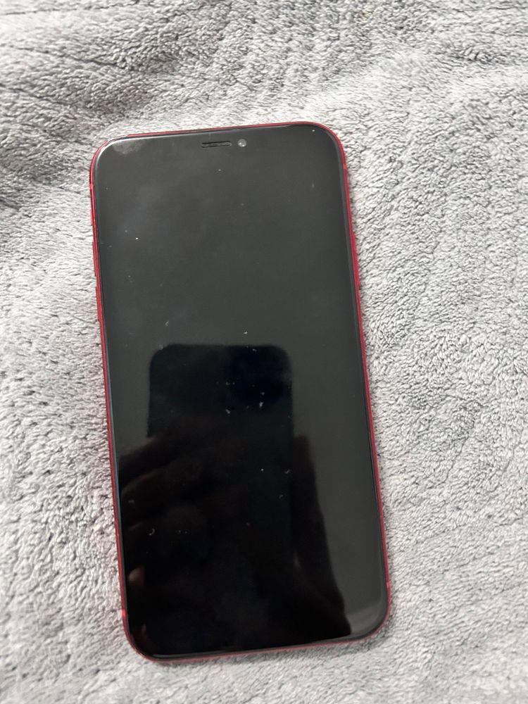 Iphone xr красный