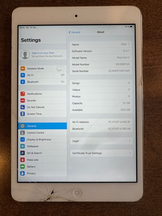 iPad mini 2, 32GB, чист iCloud