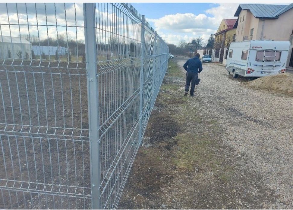 Realizăm Garduri din șipcă metalică