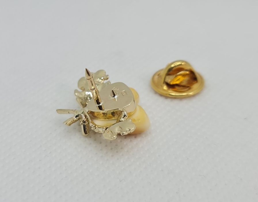 Podoabă de vânătoare aur 14k realizată manual