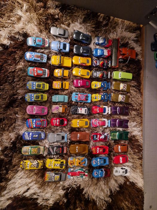 Mașinuțe diverse Disney Cars