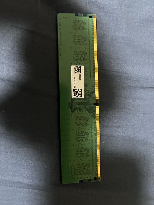 Продам оперативку ddr 4 от компаний crucal