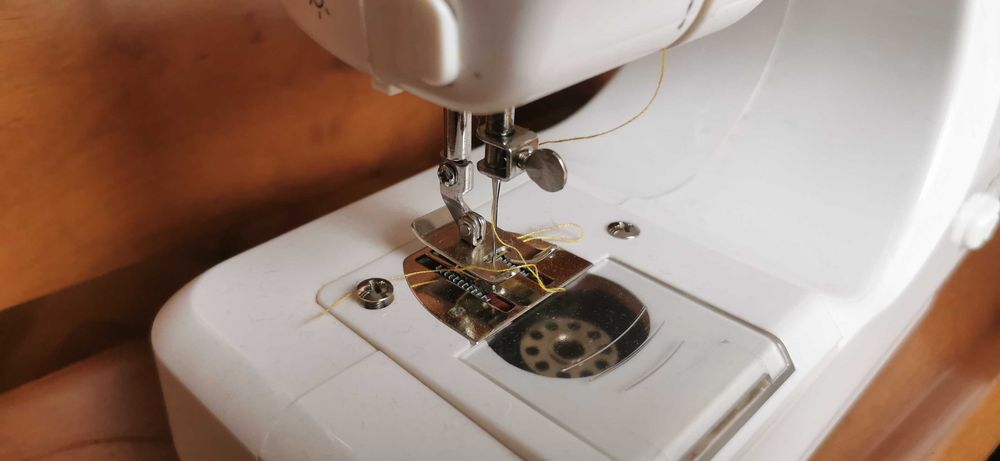 Мини шевна машина Mini Sew