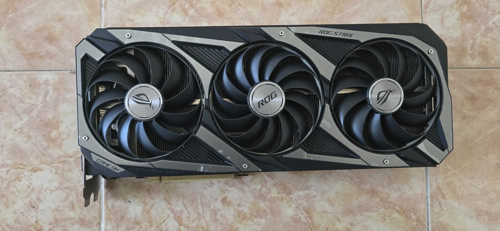Nvidia RTX 3090 Rog Strix OC Edition