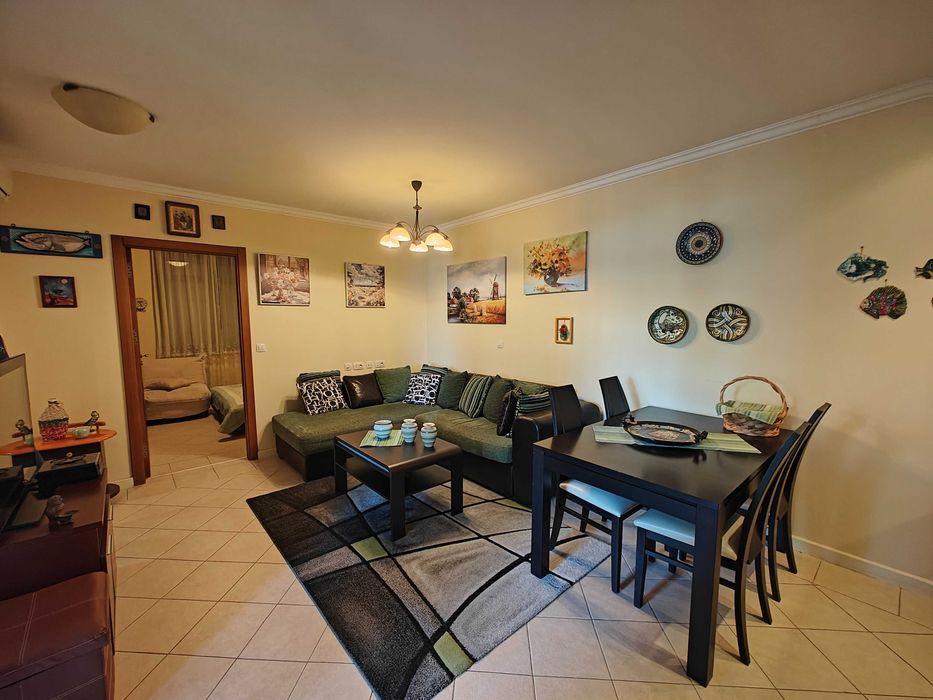 Продава се Тристаен апартамент в Созопол - 96 кв.м за 1652 €/кв.м - Снимка #2