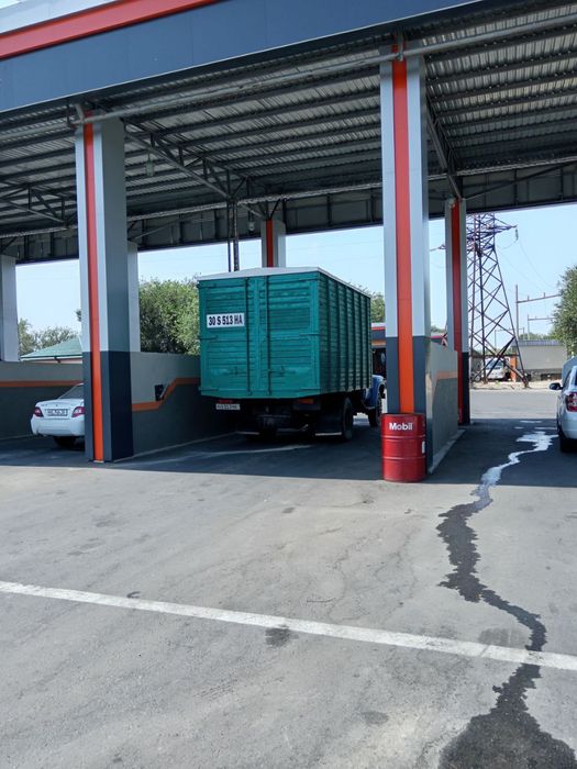 Zil sotiladi oladiganlar boʻlsa holati yaxshi matori ural radiator ura