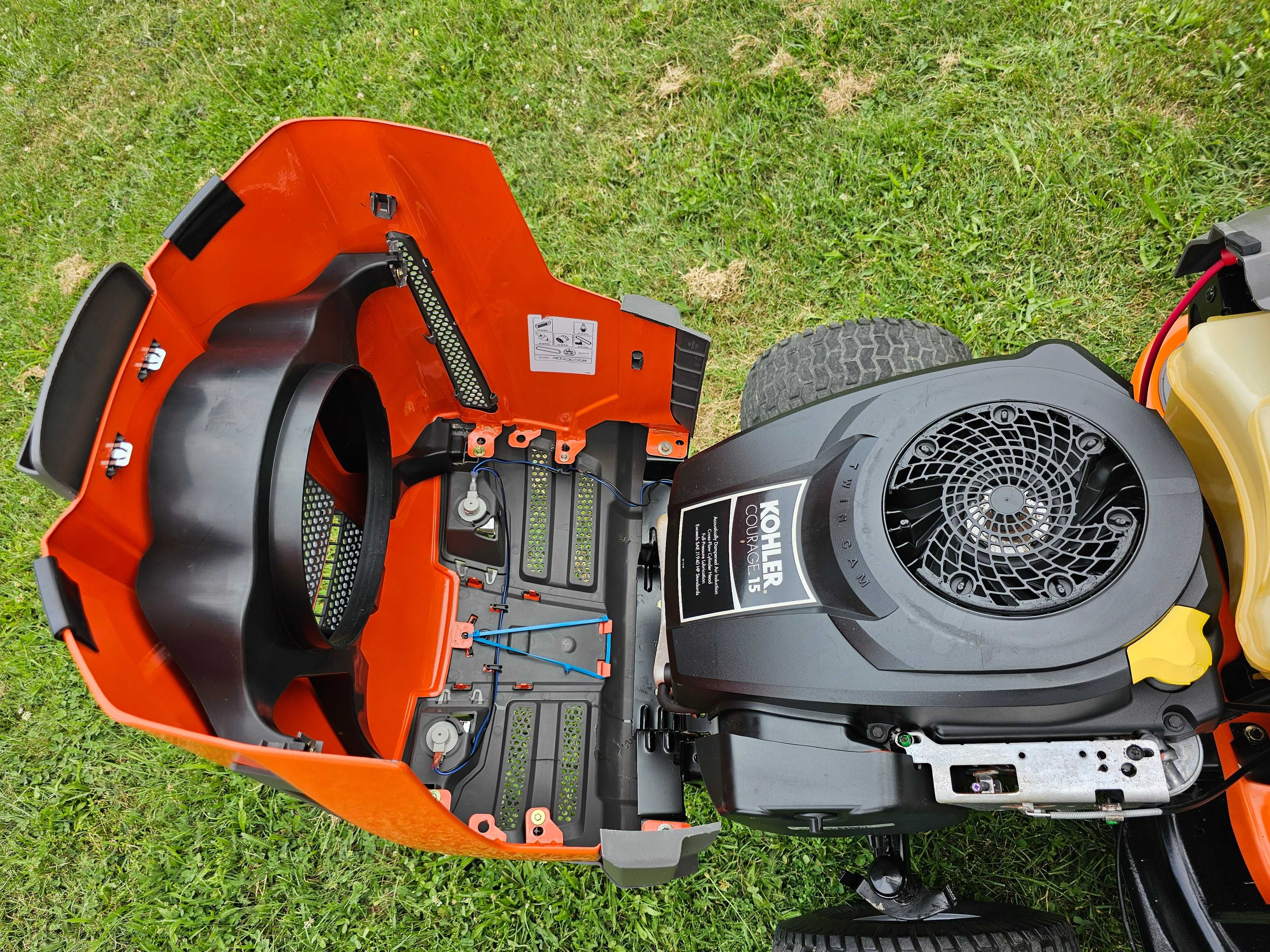 Тракторна Косачка HUSQVARNA / KOHLER. 15.к.с. ПЕРФЕКТНА
