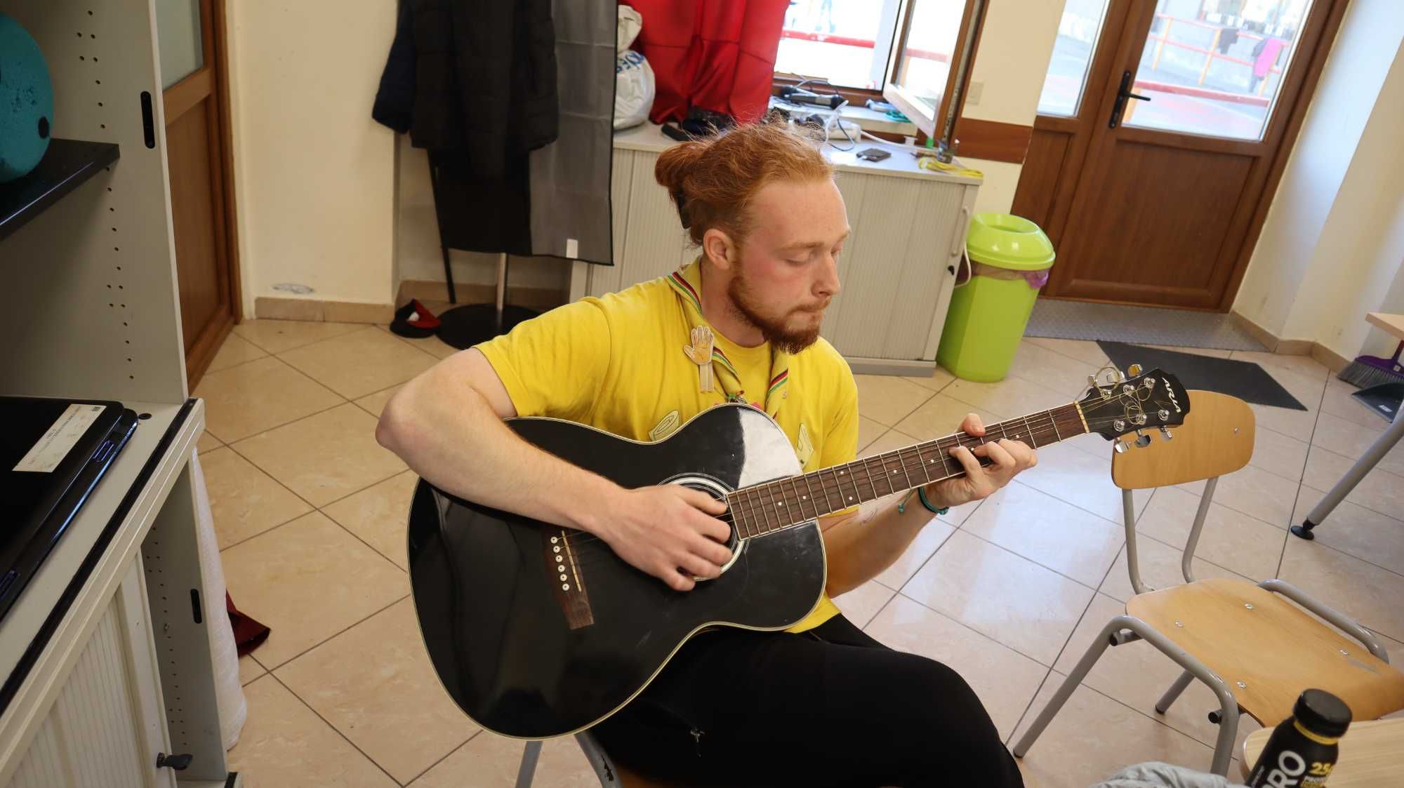 Lectii de chitara clasica/acustic/electric!