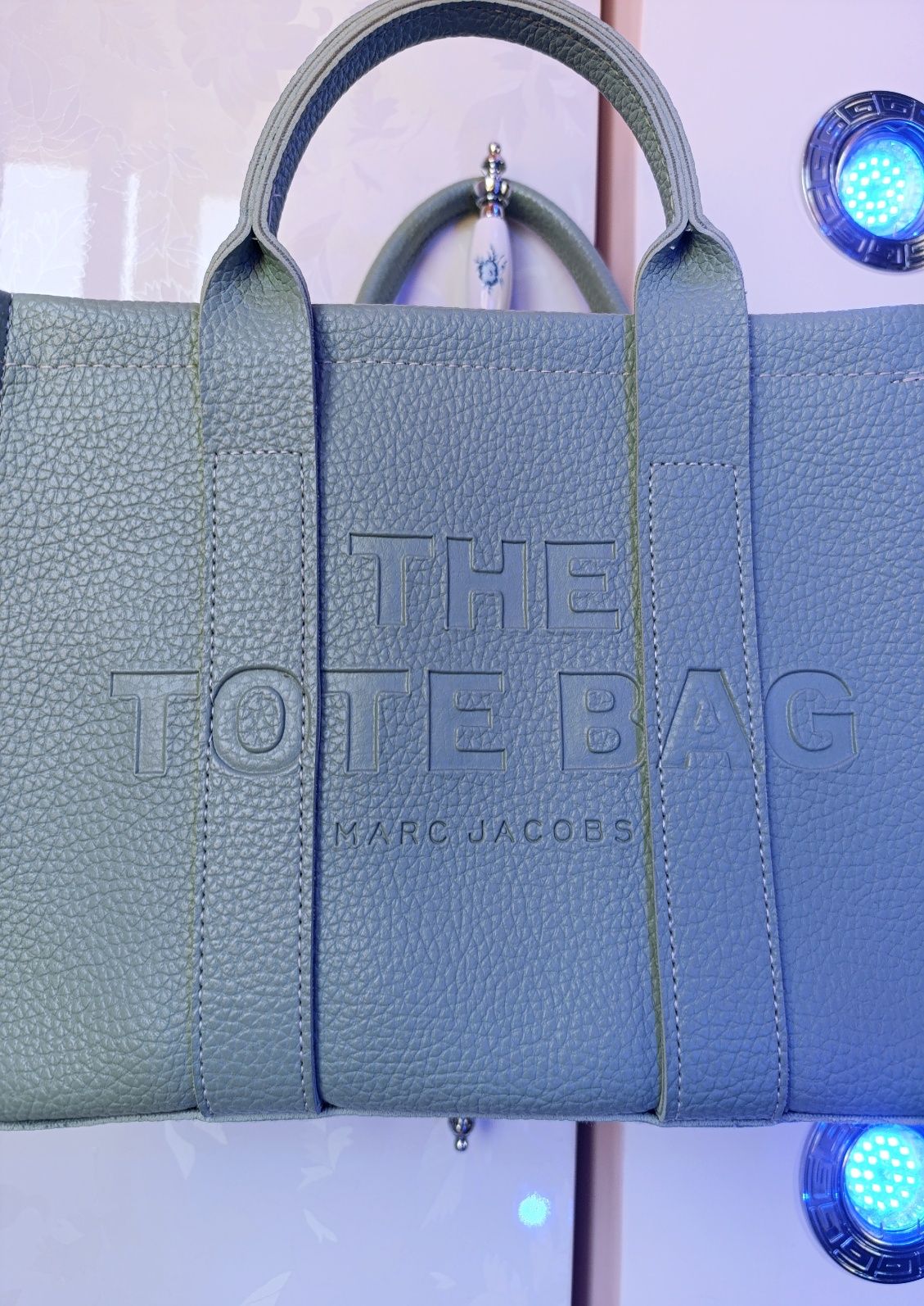 Чанта от змийска кожа Caprisa и Tote bag by Marc Jacobs